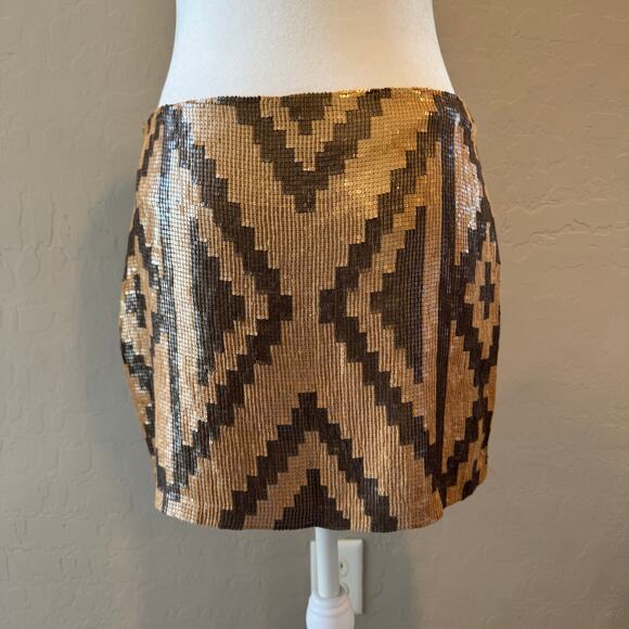 Haute Hippie Taupe Matte Sequin Mini Skirt NWOT Size Small - Picture 6 of 10